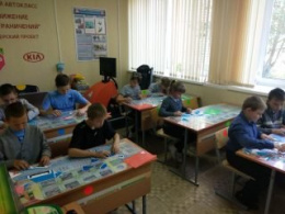 Правилам дорожного движения обучаемся